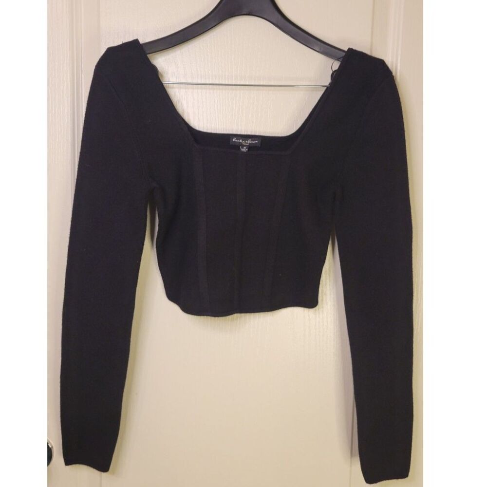 Hunter & Brown Black Long Sleeve Cropped Sweater